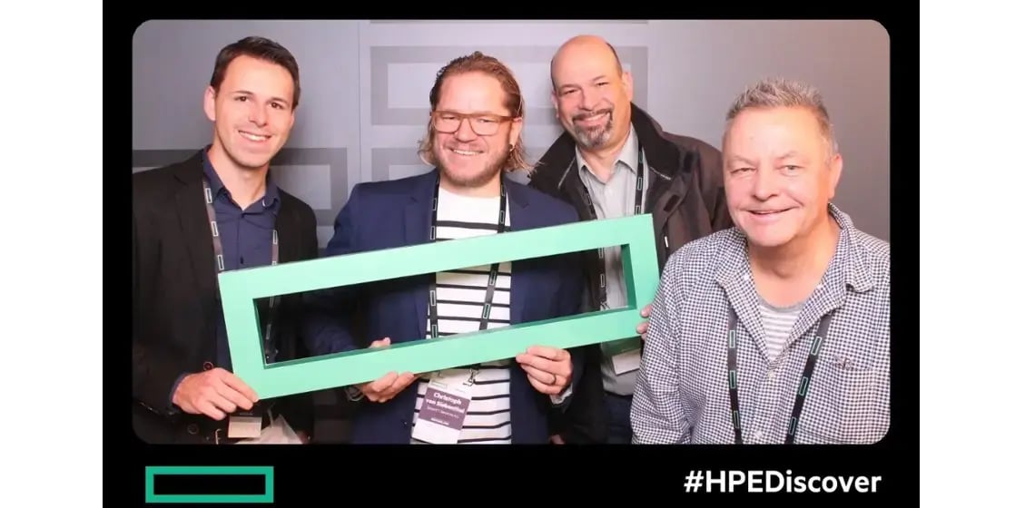 Schnappschuss von SmartIT Mitarbeitenden auf der HPEDiscovery